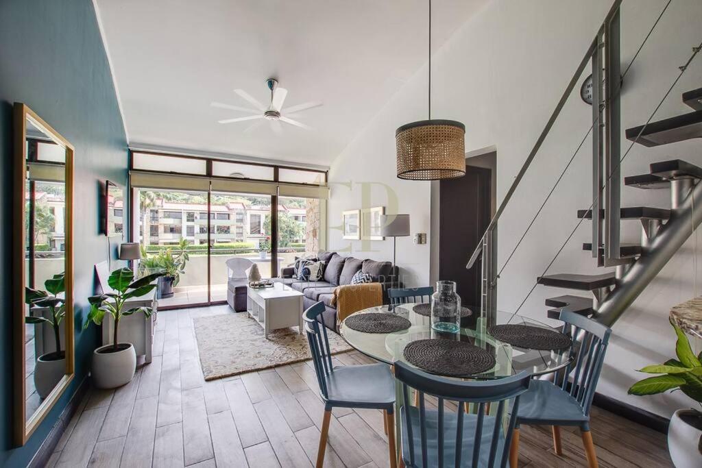 Cr Mariposa Rentals Lakeview Penthouse With Office Space, Pool, Gym, Tennis 圣安娜 外观 照片